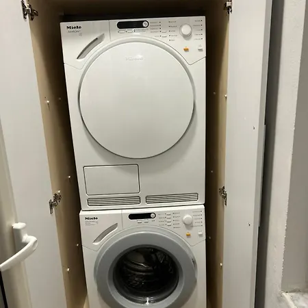 Ring Center Downtown דירה טיראנה