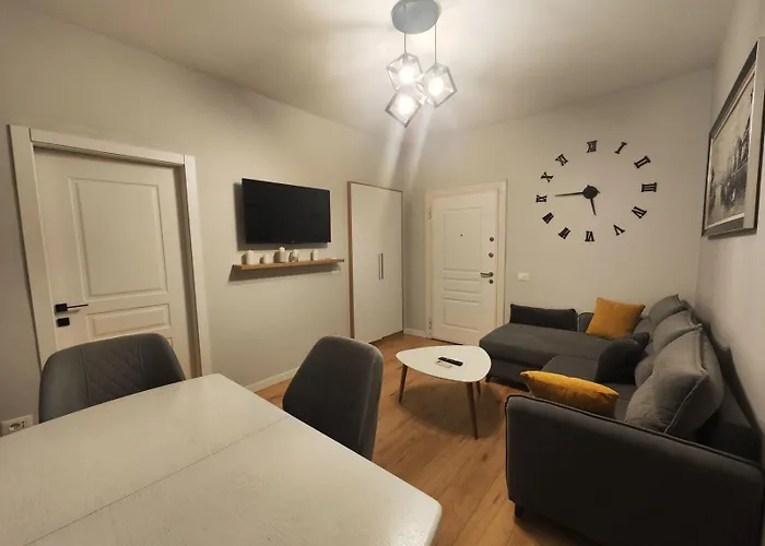 Apartment Ring Center Downtown Tirana